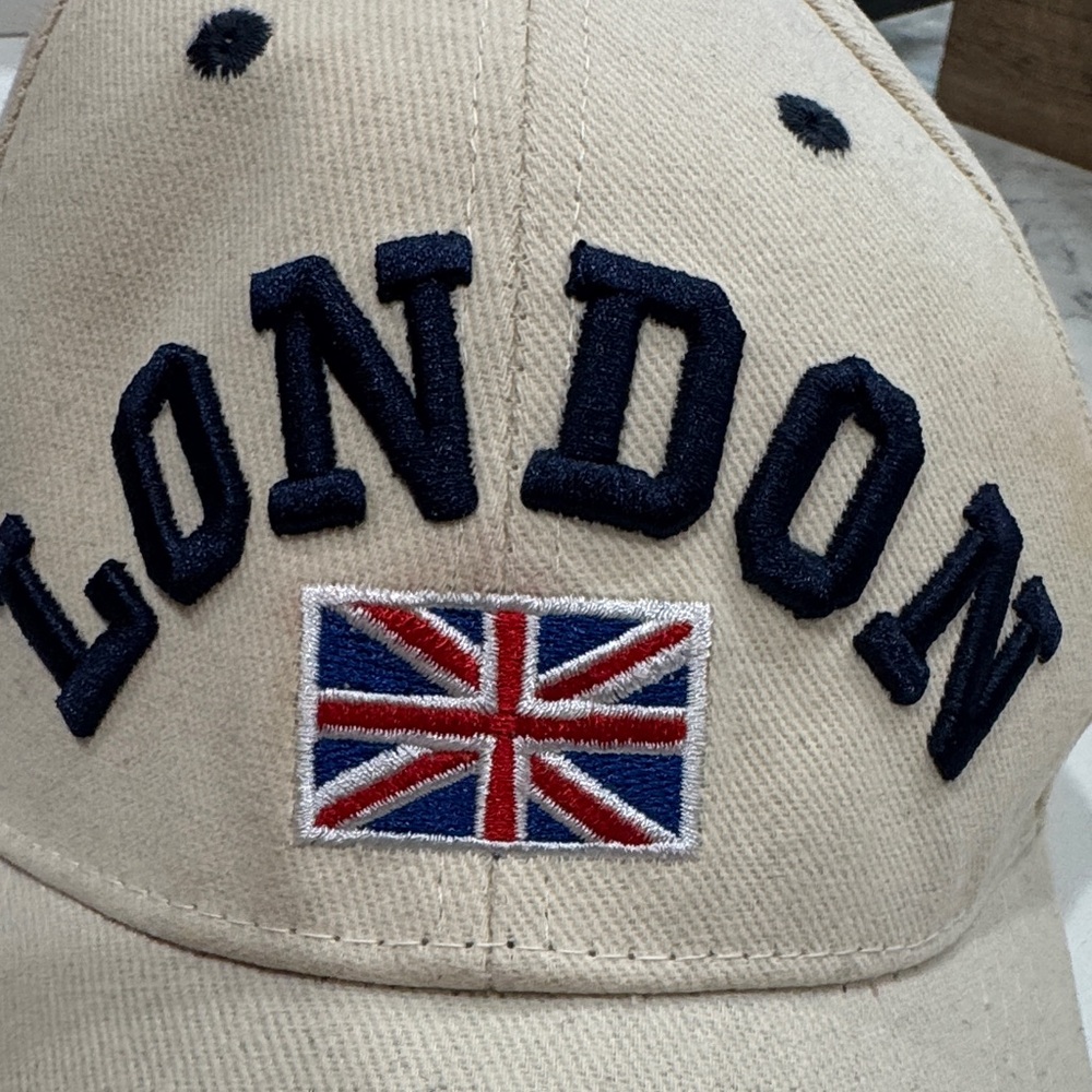 London Cap with Flag Embroidery - Picture 4 of 9